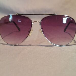 Kenneth Cole Reaction Pilot Sunglasses KC1226 Gradient
